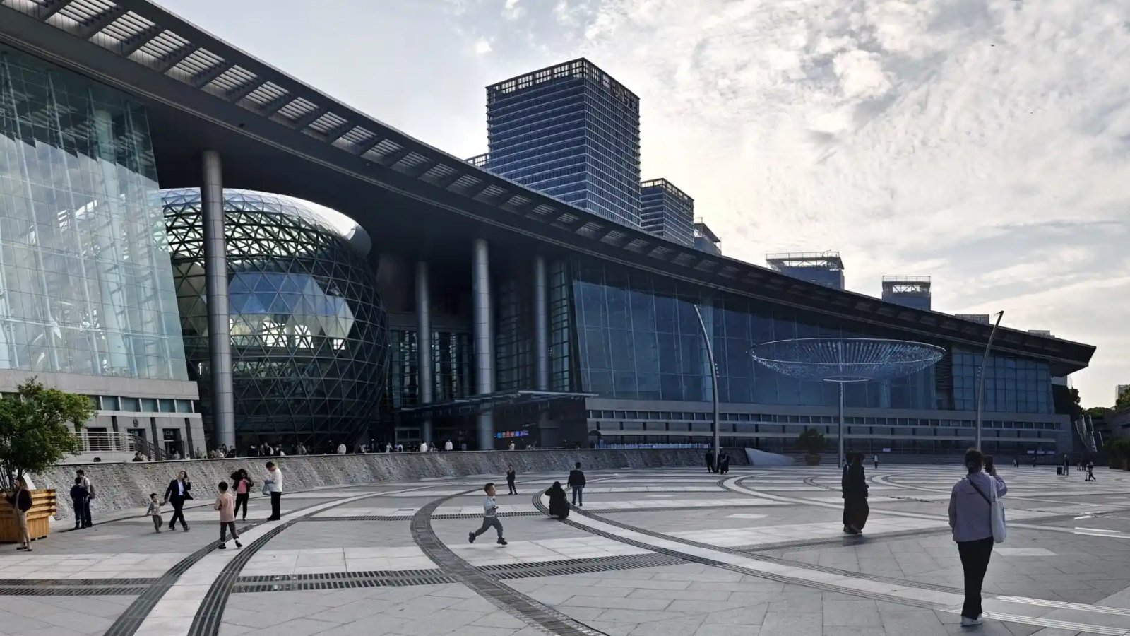 中国科技制造优势扩大,美国关键供应链依赖风险升高